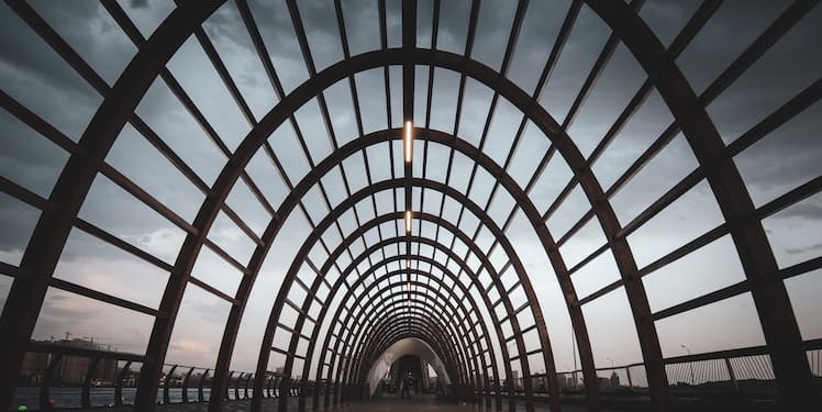 Build a Data Mesh Factory with DataOps cover